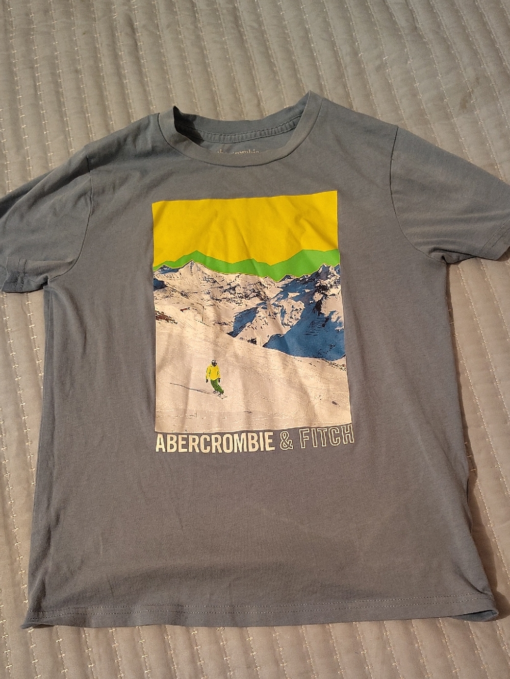 Abercrombie & Fitch Grey Short-Sleeve Tee with Yellow & Green Ski Graphic